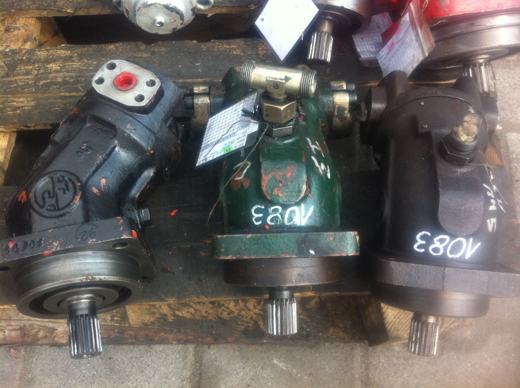O&K 1598230 411820 211.12.25.42 - Hydraulic motor: picture 1 O&K 1598230 411820 211.12.25.42 - Hydraulic motor: picture 1