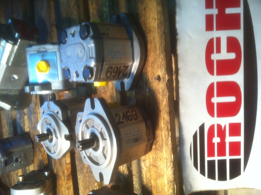 SAUER SUNDSTRAND 111.20.881.00SNP2NN/6,0LN06SA P1F4F4NNNN/NNNNN - Hydraulic pump for Construction machinery: picture 1 SAUER SUNDSTRAND 111.20.881.00SNP2NN/6,0LN06SA P1F4F4NNNN/NNNNN - Hydraulic pump for Construction machinery: picture 1