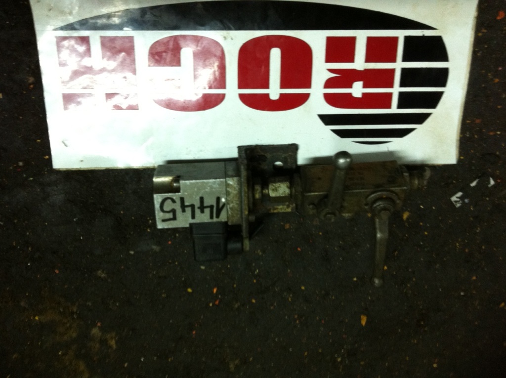 SIEGENER FEINMECHANIK 6.1/640/1/2 - 1 SEKCYJNY + 1123 BK38S DN04 - Hydraulic valve for Construction machinery: picture 1 SIEGENER FEINMECHANIK 6.1/640/1/2 - 1 SEKCYJNY + 1123 BK38S DN04 - Hydraulic valve for Construction machinery: picture 1