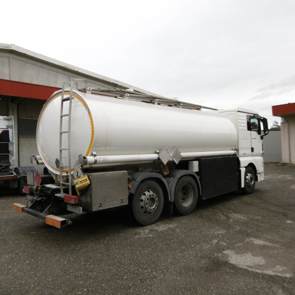 MAN 26.480 - Tanker truck: picture 2 MAN 26.480 - Tanker truck: picture 2