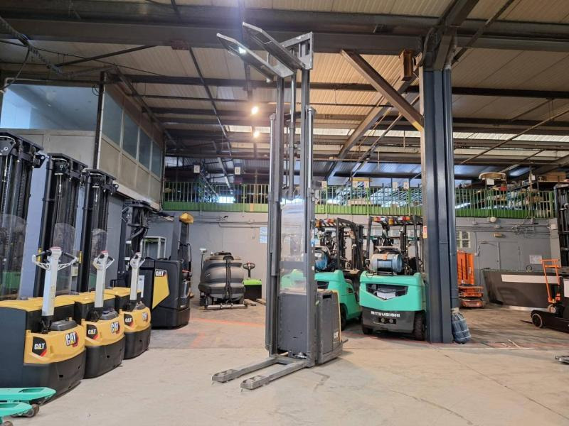 Stacker Caterpillar NSV16P: picture 7