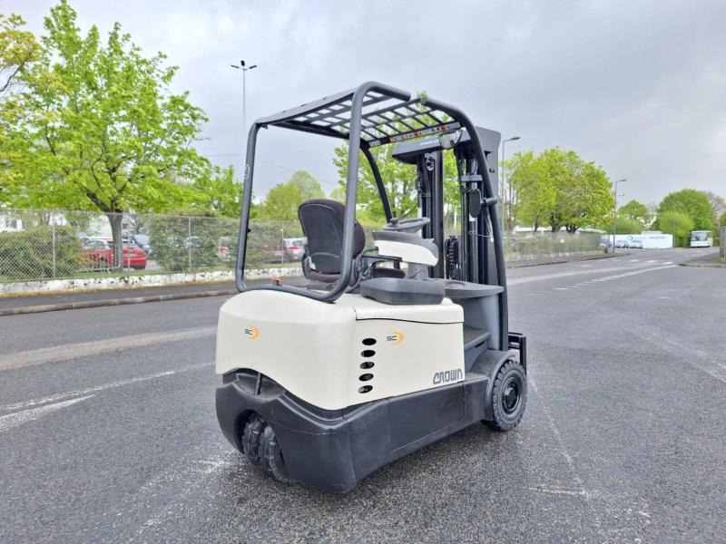 Crown SC5340-1.6 - Electric forklift: picture 5 Crown SC5340-1.6 - Electric forklift: picture 5