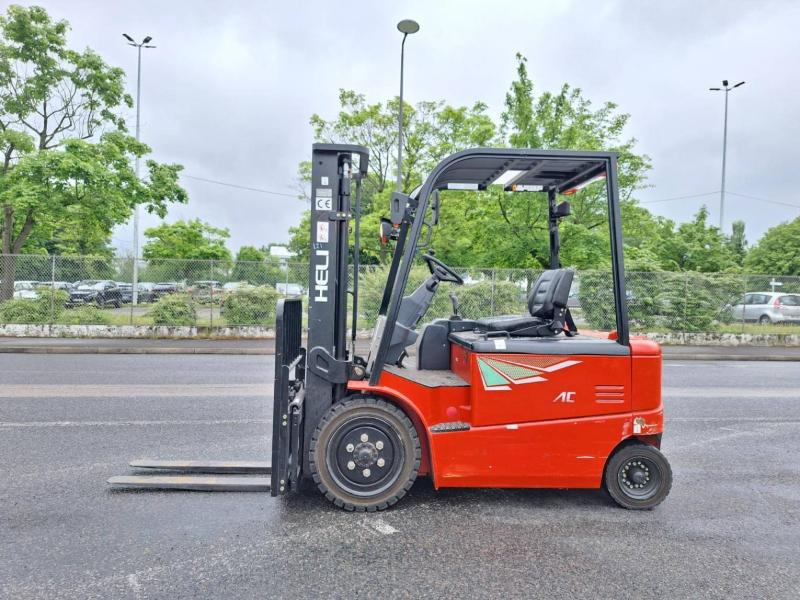 Heli CPD30 - Electric forklift: picture 3 Heli CPD30 - Electric forklift: picture 3