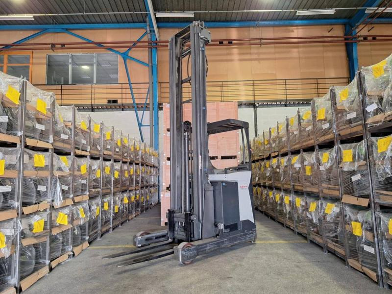 UniCarriers UHD-200-DTFVXF-955 - Reach truck: picture 1 UniCarriers UHD-200-DTFVXF-955 - Reach truck: picture 1