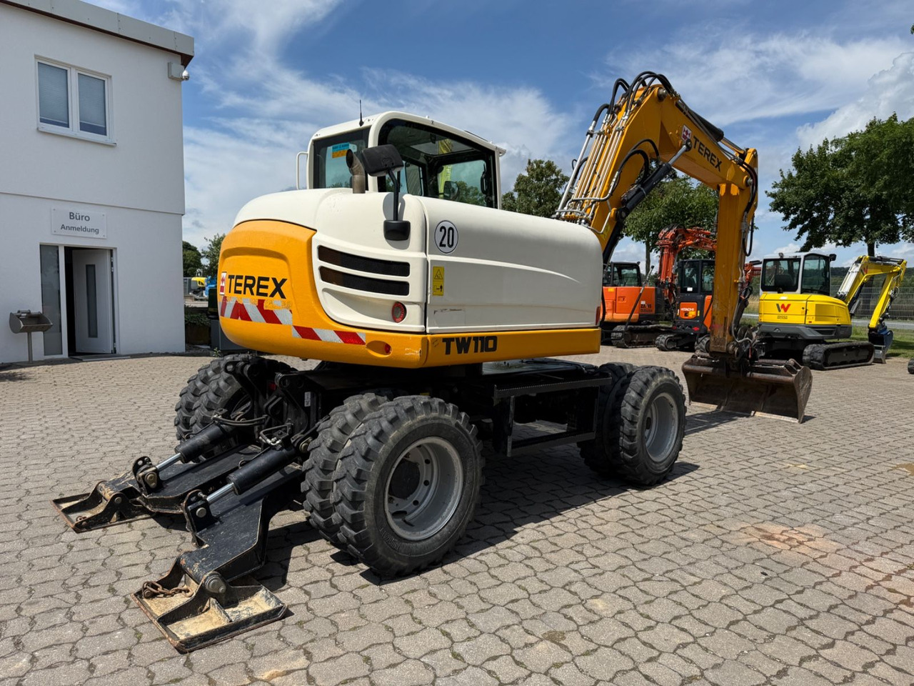 Terex TW 110, Bj 14, 2265 BH, VA, SWE, 4 TL, 1 GLV - Wheel excavator: picture 2 Terex TW 110, Bj 14, 2265 BH, VA, SWE, 4 TL, 1 GLV - Wheel excavator: picture 2