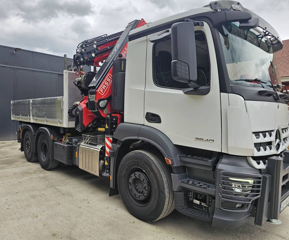 MERCEDES-BENZ Hiab Palfinger Fassi F545-6 JIB-6 - Tipper: picture 1 MERCEDES-BENZ Hiab Palfinger Fassi F545-6 JIB-6 - Tipper: picture 1