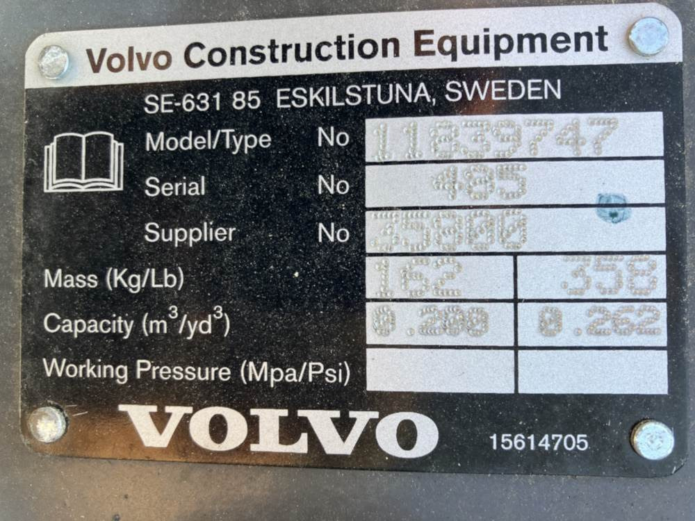 Volvo Tieflöffel mit Zähnen - Festanbau - Backhoe loader: picture 4 Volvo Tieflöffel mit Zähnen - Festanbau - Backhoe loader: picture 4