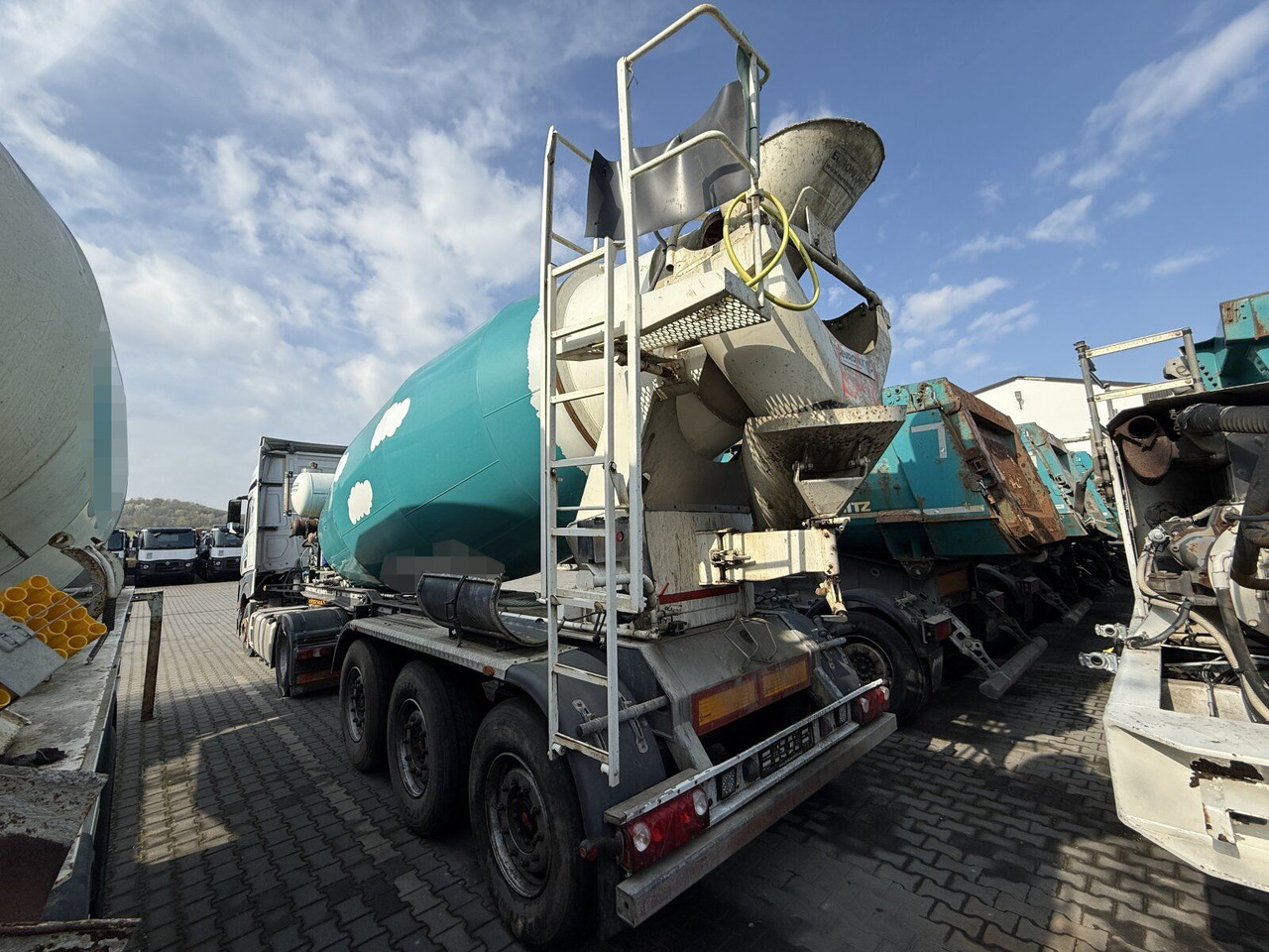 Betonmischer-Auflieger Euromix 12 m³ mit Motor - Concrete mixer truck: picture 2 Betonmischer-Auflieger Euromix 12 m³ mit Motor - Concrete mixer truck: picture 2