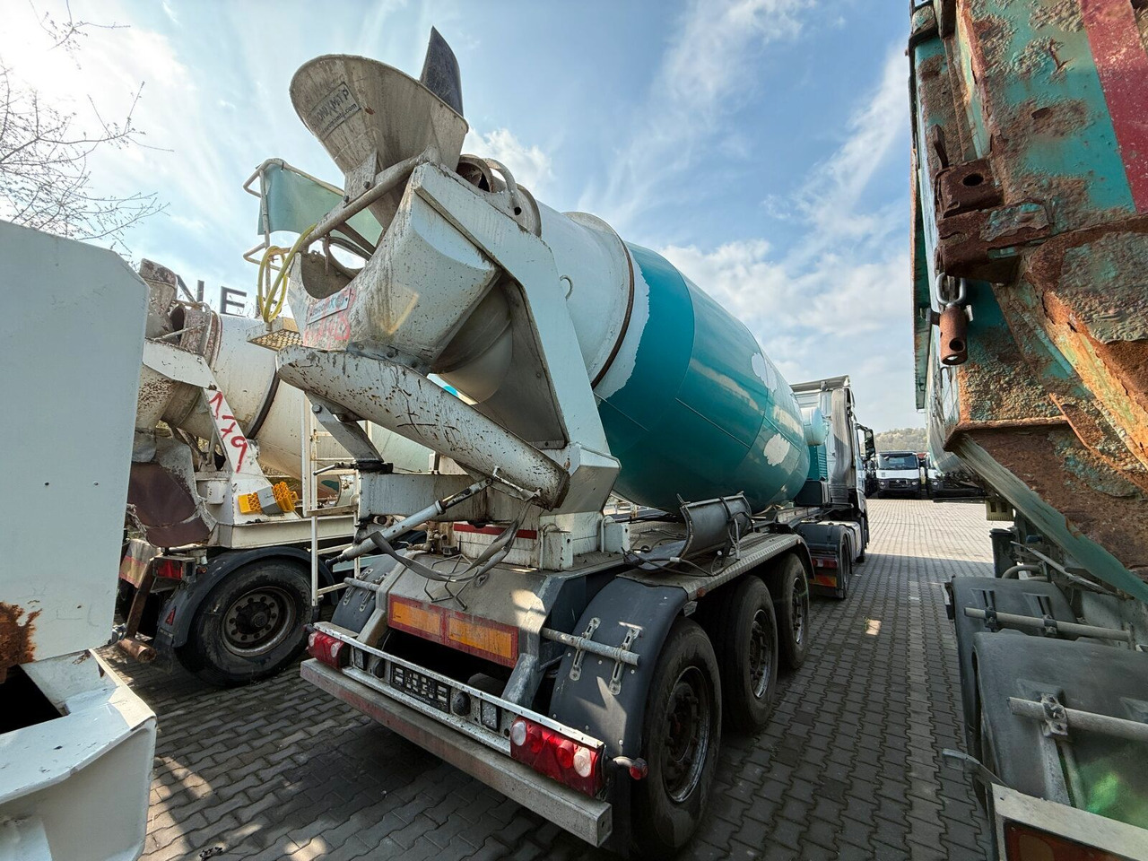 Betonmischer-Auflieger Euromix 12 m³ mit Motor - Concrete mixer truck: picture 3 Betonmischer-Auflieger Euromix 12 m³ mit Motor - Concrete mixer truck: picture 3