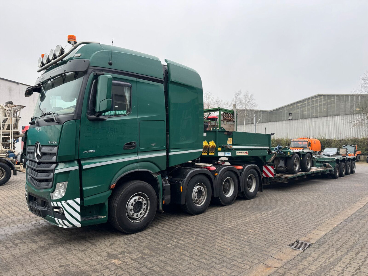 Faymonville STBZ-6VA Tieflader 4+2 Achse + Schwerlast *83 T - Low loader semi-trailer: picture 2 Faymonville STBZ-6VA Tieflader 4+2 Achse + Schwerlast *83 T - Low loader semi-trailer: picture 2