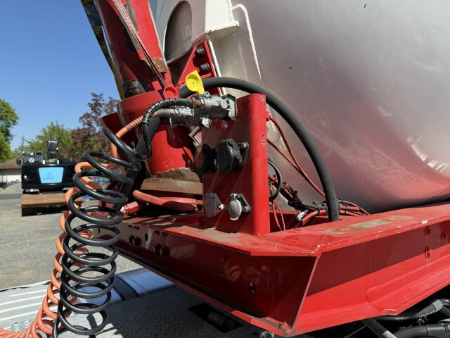 Feldbinder KIP 60.3 Silo 60.000 L 3 Achse ADR - Silo semi-trailer: picture 3 Feldbinder KIP 60.3 Silo 60.000 L 3 Achse ADR - Silo semi-trailer: picture 3