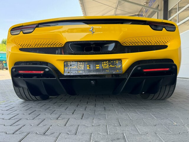 Coupe Ferrari 296 GTB Coupe: picture 10