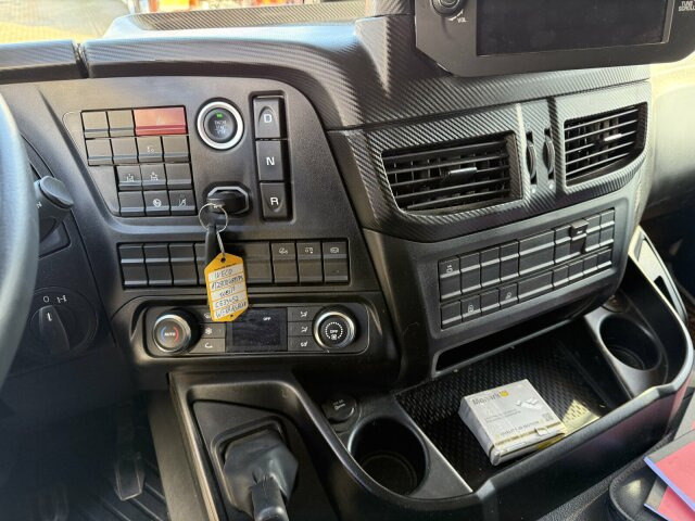 Iveco X-Way 480 6x2 Abrollkipper Palfinger PH T20 SLD5 - Hook lift truck: picture 3 Iveco X-Way 480 6x2 Abrollkipper Palfinger PH T20 SLD5 - Hook lift truck: picture 3