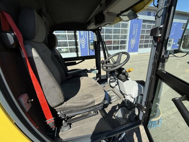 Johnston C202 Kleinkehrmaschine 2 M³ - 6.000 h - Road sweeper: picture 2 Johnston C202 Kleinkehrmaschine 2 M³ - 6.000 h - Road sweeper: picture 2