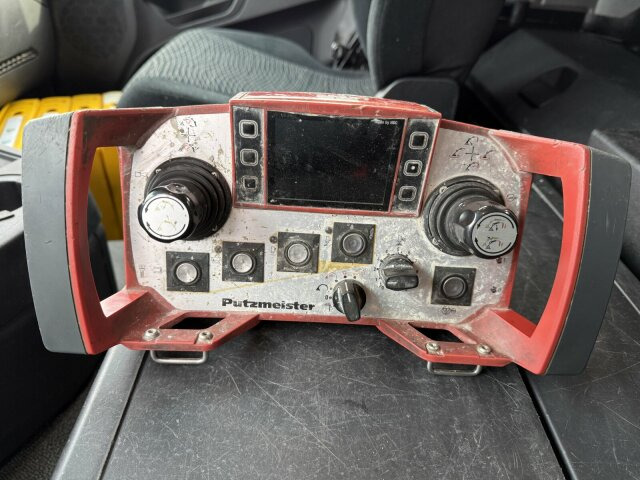 Mercedes-Benz AROCS 3251 8x4 Putzmeister BSF 46-5.16 HLS - Concrete pump truck: picture 5 Mercedes-Benz AROCS 3251 8x4 Putzmeister BSF 46-5.16 HLS - Concrete pump truck: picture 5