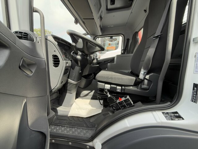 Mercedes-Benz ATEGO 818 4x2 Euro 6 Kipper Kran FASSI F65B.0.22 - Tipper van: picture 5 Mercedes-Benz ATEGO 818 4x2 Euro 6 Kipper Kran FASSI F65B.0.22 - Tipper van: picture 5