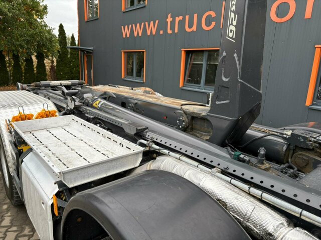 Mercedes-Benz Arocs 4145 8x4 Abrollkipper MEILLER RS 26.60L - Hook lift truck: picture 3 Mercedes-Benz Arocs 4145 8x4 Abrollkipper MEILLER RS 26.60L - Hook lift truck: picture 3
