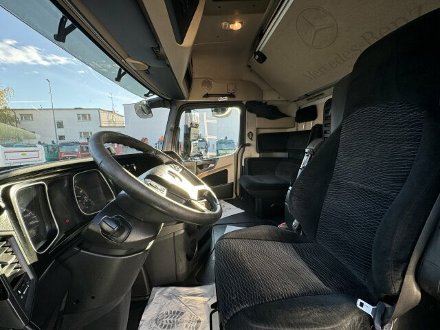 Mercedes-Benz Actros 1845 SZM 4x2 Streamspace *Retarder - Tractor unit: picture 4 Mercedes-Benz Actros 1845 SZM 4x2 Streamspace *Retarder - Tractor unit: picture 4