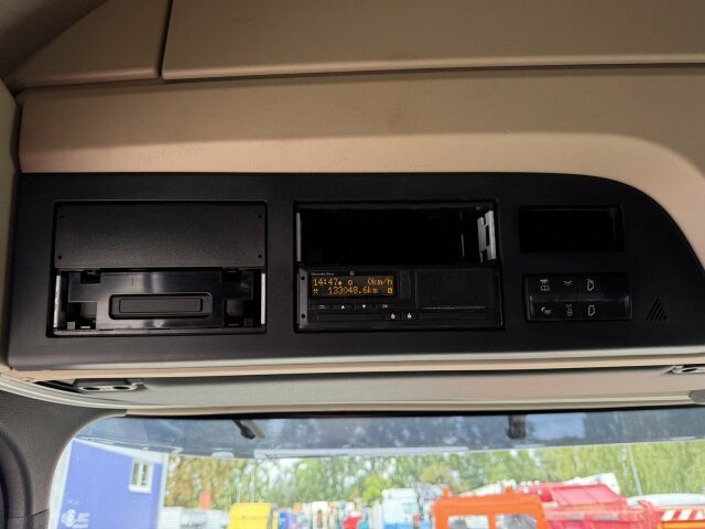 Mercedes-Benz Actros 1846 Euro 6 SZM Retarder Kipphydraulik - Tractor unit: picture 4 Mercedes-Benz Actros 1846 Euro 6 SZM Retarder Kipphydraulik - Tractor unit: picture 4