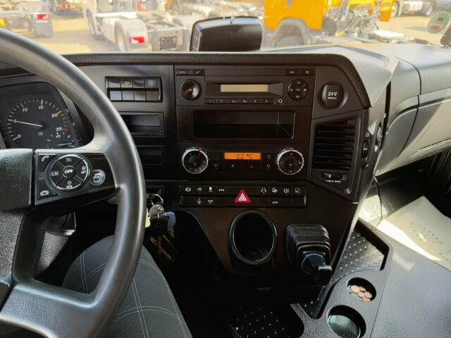 Mercedes-Benz Arocs 1843 4x2 SZM Euro 6 Kipphydraulik - Tractor unit: picture 3 Mercedes-Benz Arocs 1843 4x2 SZM Euro 6 Kipphydraulik - Tractor unit: picture 3