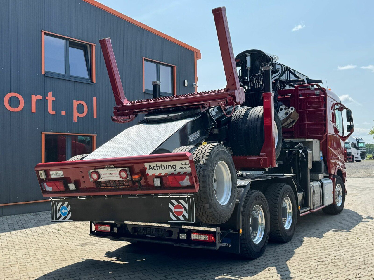 Volvo FH 550 6x4 Holztransporter Lang mit Kran Euro 6E - Timber truck, Crane truck: picture 5 Volvo FH 550 6x4 Holztransporter Lang mit Kran Euro 6E - Timber truck, Crane truck: picture 5