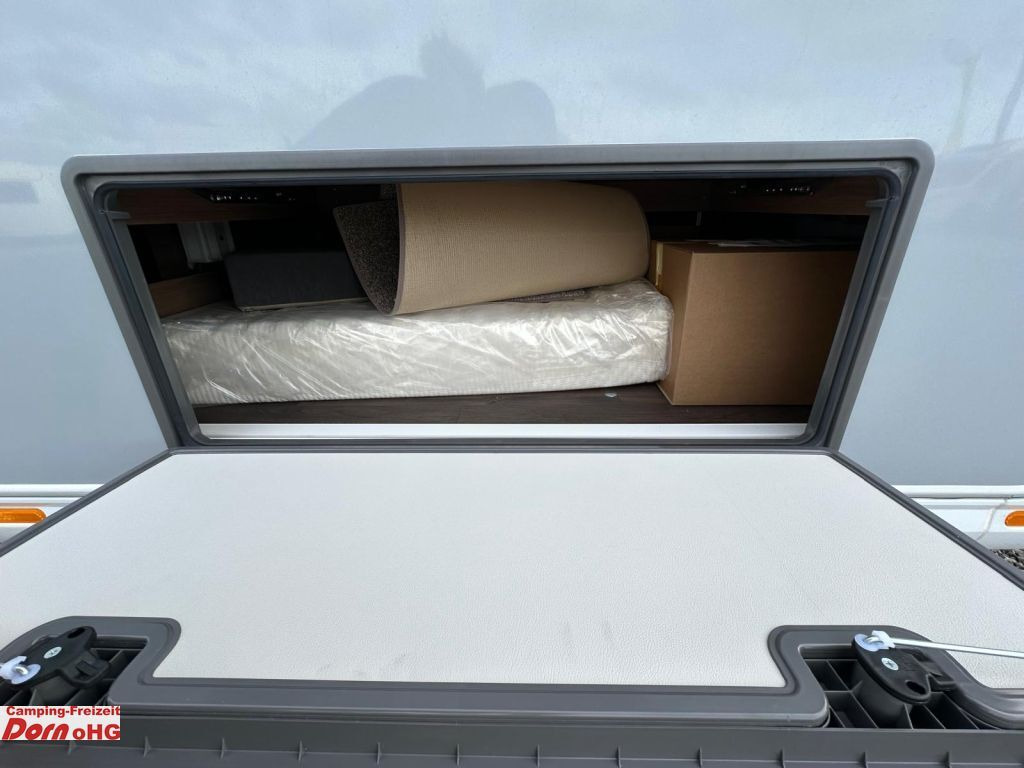 Knaus Azur 460 EU ehem. Messefahrzeug Knaus Azur 460 EU ehem. Messefahrzeug - Caravan: picture 5 Knaus Azur 460 EU ehem. Messefahrzeug Knaus Azur 460 EU ehem. Messefahrzeug - Caravan: picture 5