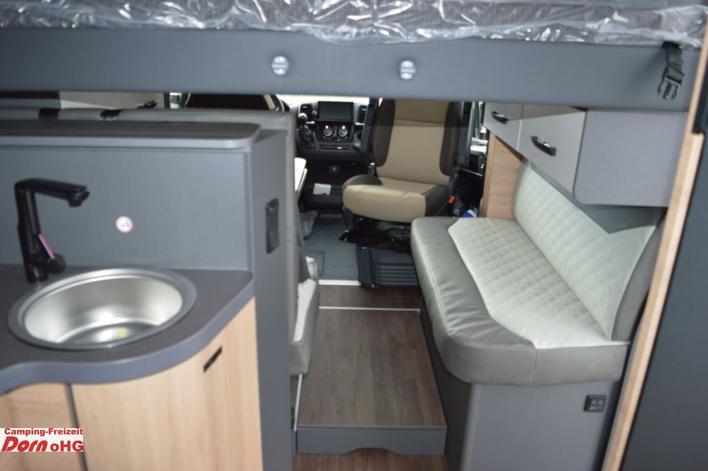 New Semi-integrated motorhome Knaus L!VE WAVE 650 MF Platinum Selection Vermieterpak: picture 23