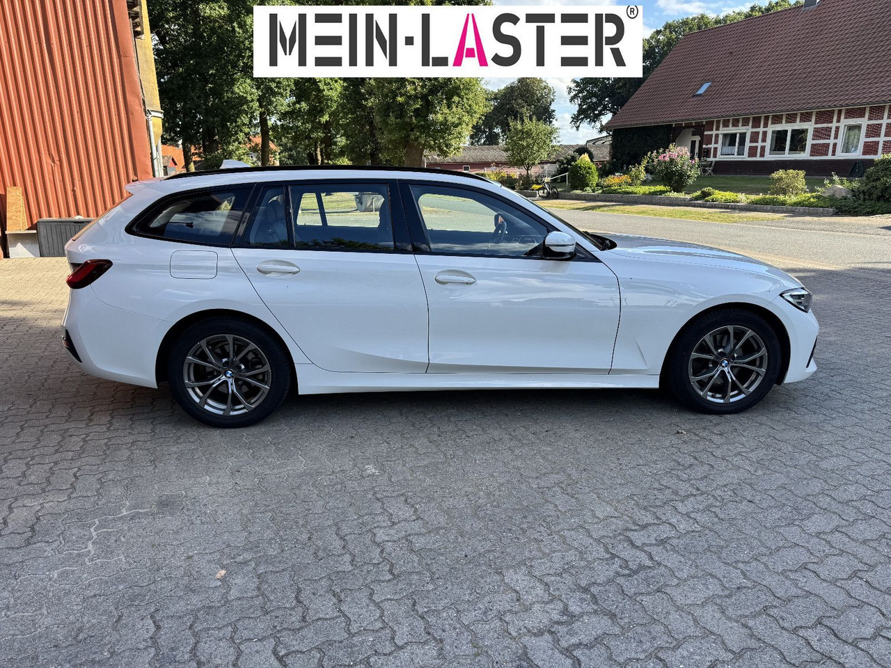 BMW 320 d xDrive touring Sport Line shadow AHK - Estate car: picture 5 BMW 320 d xDrive touring Sport Line shadow AHK - Estate car: picture 5