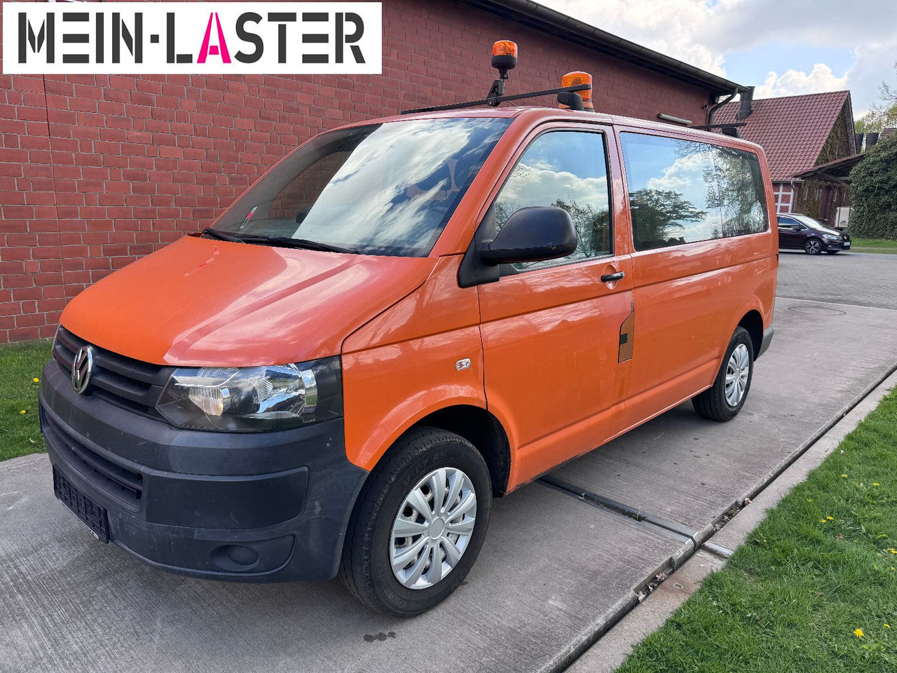 Volkswagen T5 2.0 tdi Bus 9 Sitzer - People carrier: picture 2 Volkswagen T5 2.0 tdi Bus 9 Sitzer - People carrier: picture 2