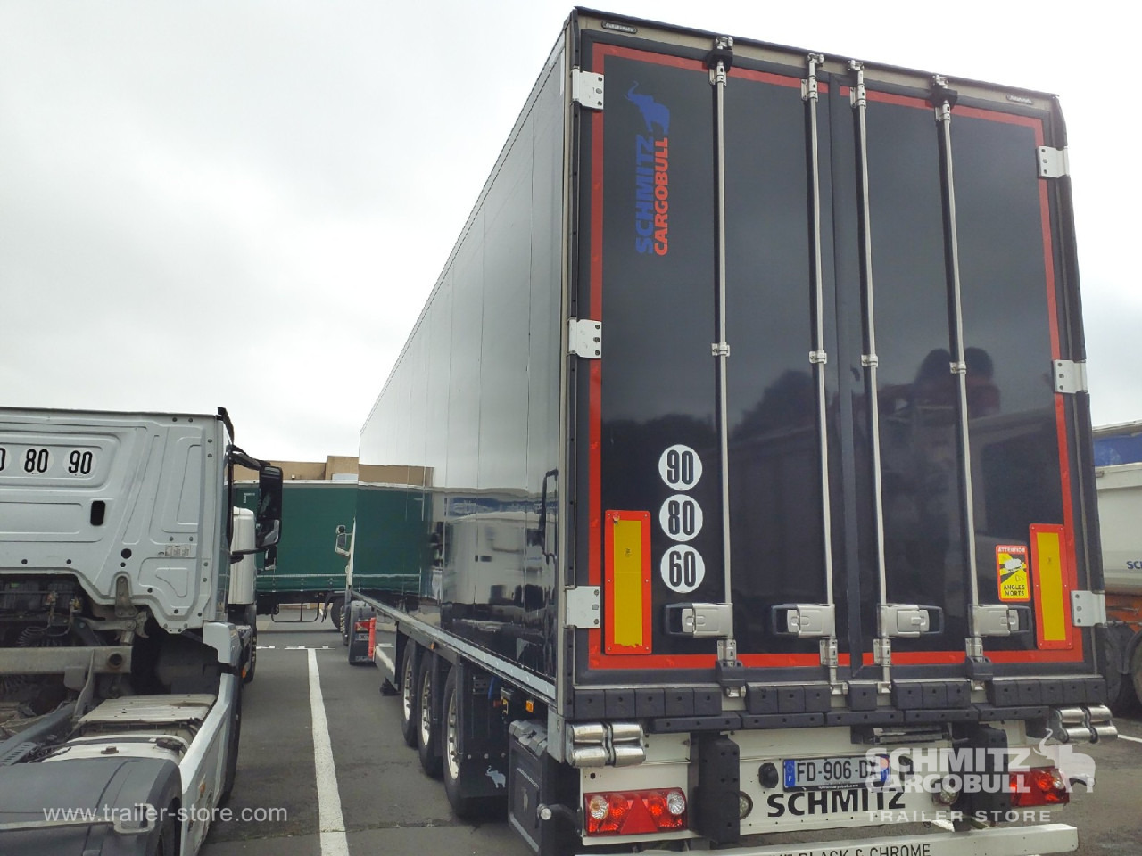 SCHMITZ Reefer Standard - Isothermal semi-trailer: picture 2 SCHMITZ Reefer Standard - Isothermal semi-trailer: picture 2