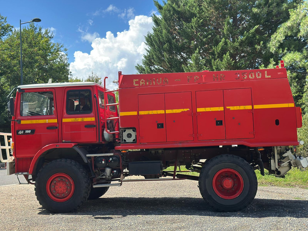 RENAULT M180 - Fire engine: picture 4 RENAULT M180 - Fire engine: picture 4
