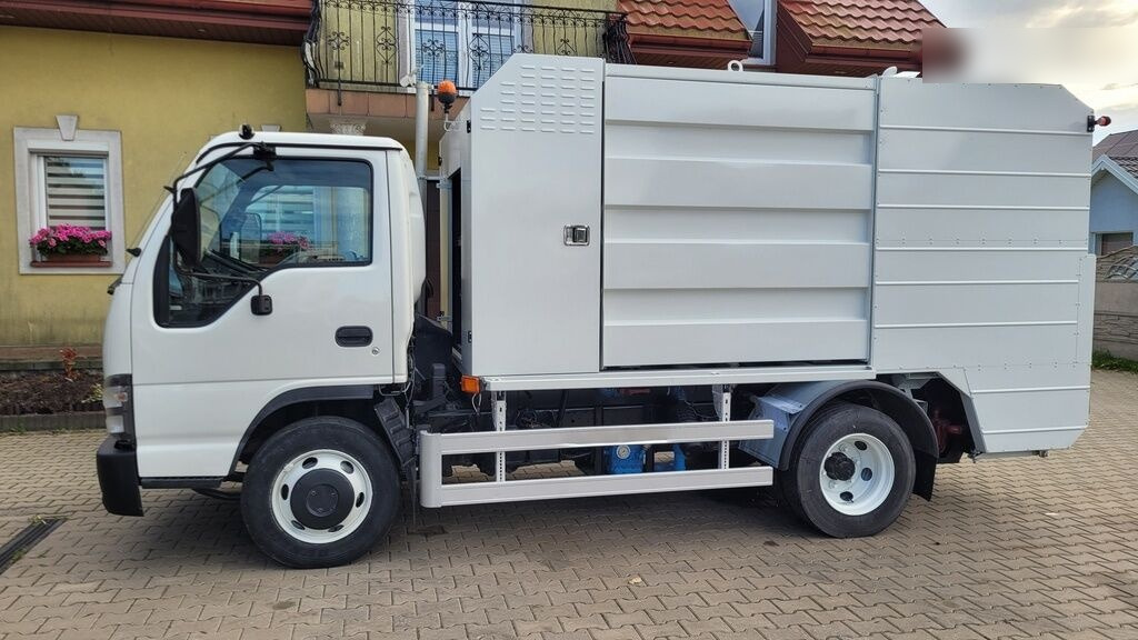 Isuzu NQR75 Container washer laveuse lavacassonetti myjka - Refuse truck: picture 5 Isuzu NQR75 Container washer laveuse lavacassonetti myjka - Refuse truck: picture 5