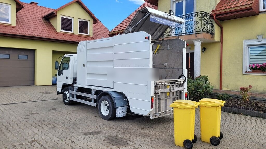 Isuzu NQR75 Container washer laveuse lavacassonetti myjka - Refuse truck: picture 2 Isuzu NQR75 Container washer laveuse lavacassonetti myjka - Refuse truck: picture 2