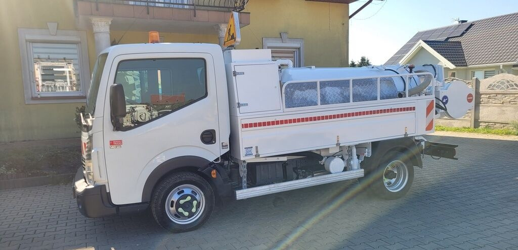 Renault Maxity 140dxi HUVER COMBI - Vacuum truck: picture 3 Renault Maxity 140dxi HUVER COMBI - Vacuum truck: picture 3