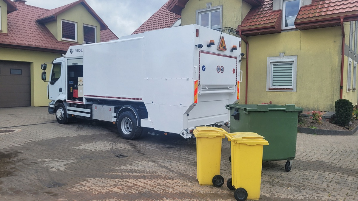 Renault Midlum CONTAINER WEASHER LAVACASSONETTI MYJKA - Refuse truck: picture 2 Renault Midlum CONTAINER WEASHER LAVACASSONETTI MYJKA - Refuse truck: picture 2