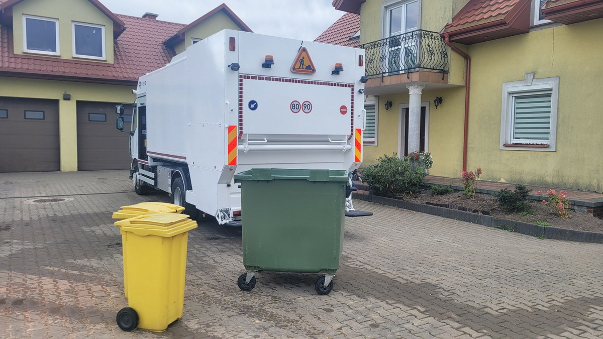 Renault Midlum CONTAINER WEASHER LAVACASSONETTI MYJKA - Refuse truck: picture 4 Renault Midlum CONTAINER WEASHER LAVACASSONETTI MYJKA - Refuse truck: picture 4