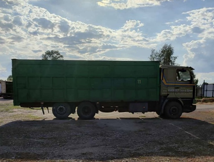 SCANIA 113.360 - Dropside/ Flatbed truck: picture 2 SCANIA 113.360 - Dropside/ Flatbed truck: picture 2