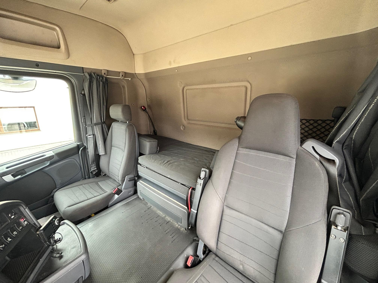 Refrigerated truck SCANIA G490: picture 22