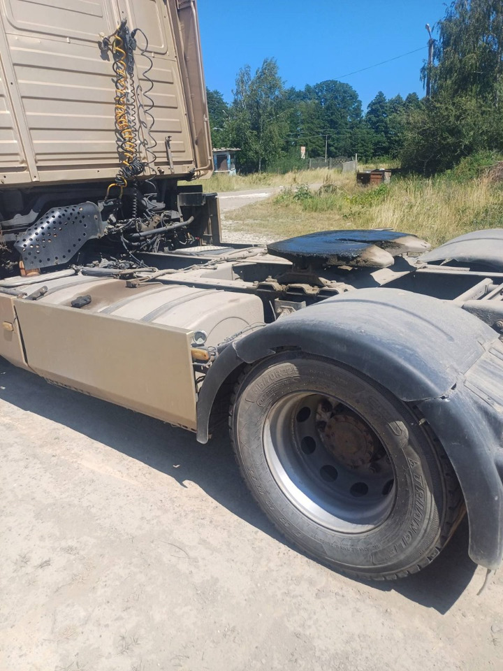 Tractor unit RENAULT Magnum 480: picture 7
