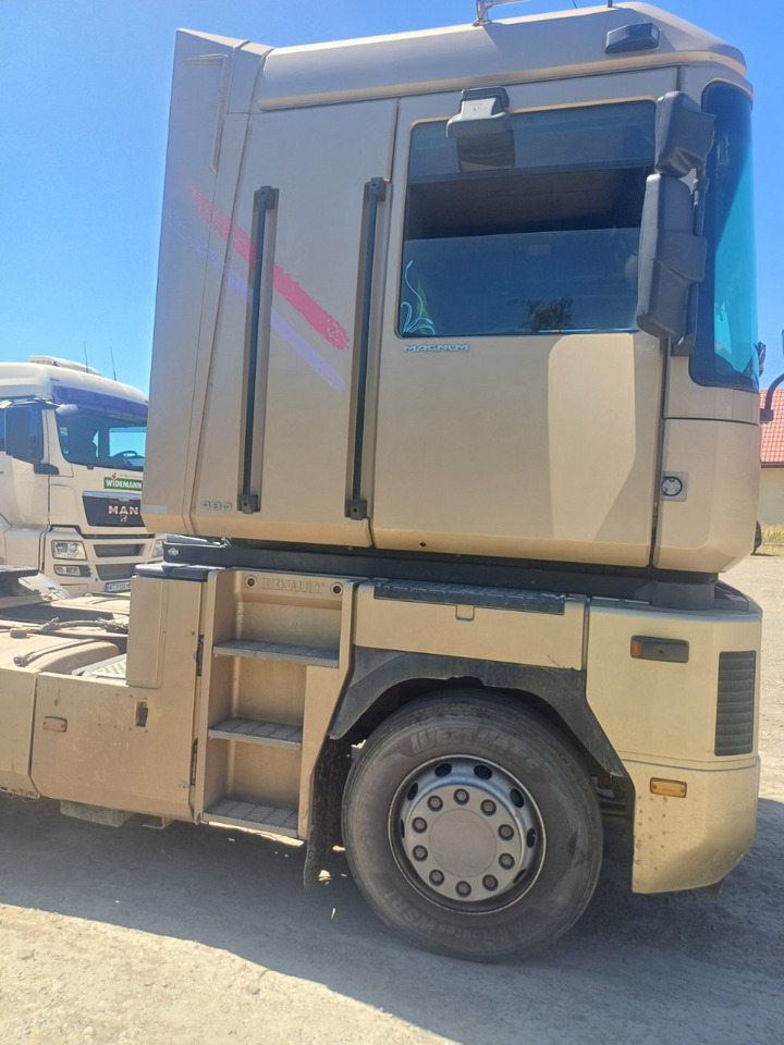 Tractor unit RENAULT Magnum 480: picture 11