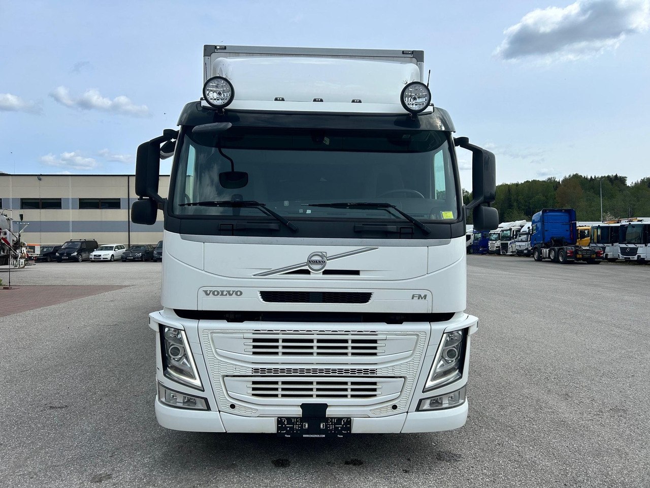 VOLVO FM330 - Refrigerated truck: picture 3 VOLVO FM330 - Refrigerated truck: picture 3
