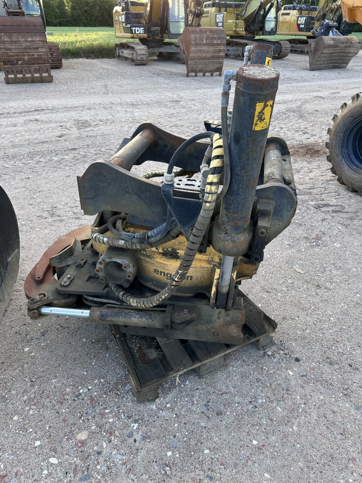 ENGCON EC 30 - S80 GR30 -S80 - SVAB Engcon Rototilt - Tiltrotator - Tiltrotator: picture 2 ENGCON EC 30 - S80 GR30 -S80 - SVAB Engcon Rototilt - Tiltrotator - Tiltrotator: picture 2