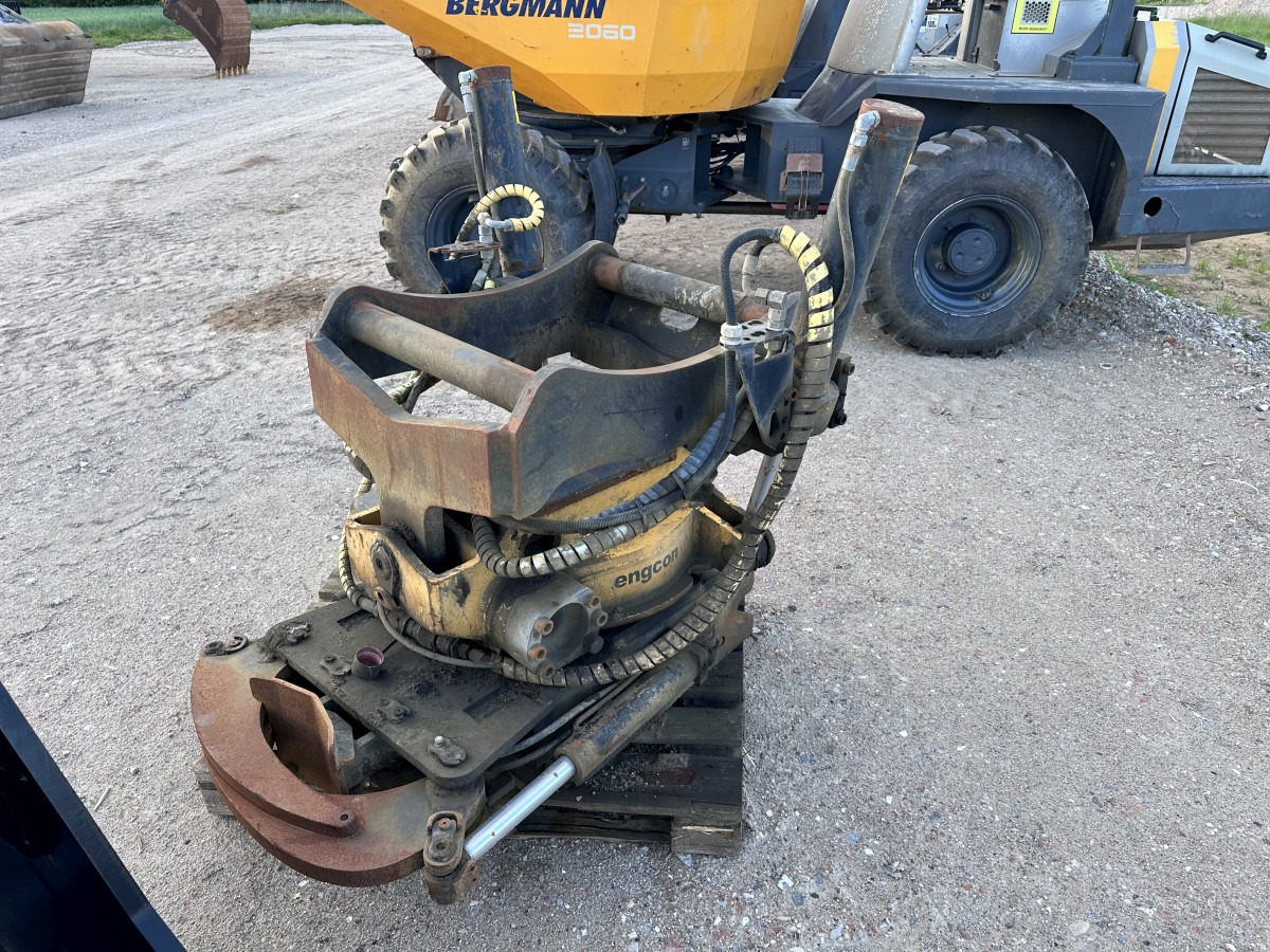 ENGCON EC 30 - S80 GR30 -S80 - SVAB Engcon Rototilt - Tiltrotator - Tiltrotator: picture 4 ENGCON EC 30 - S80 GR30 -S80 - SVAB Engcon Rototilt - Tiltrotator - Tiltrotator: picture 4