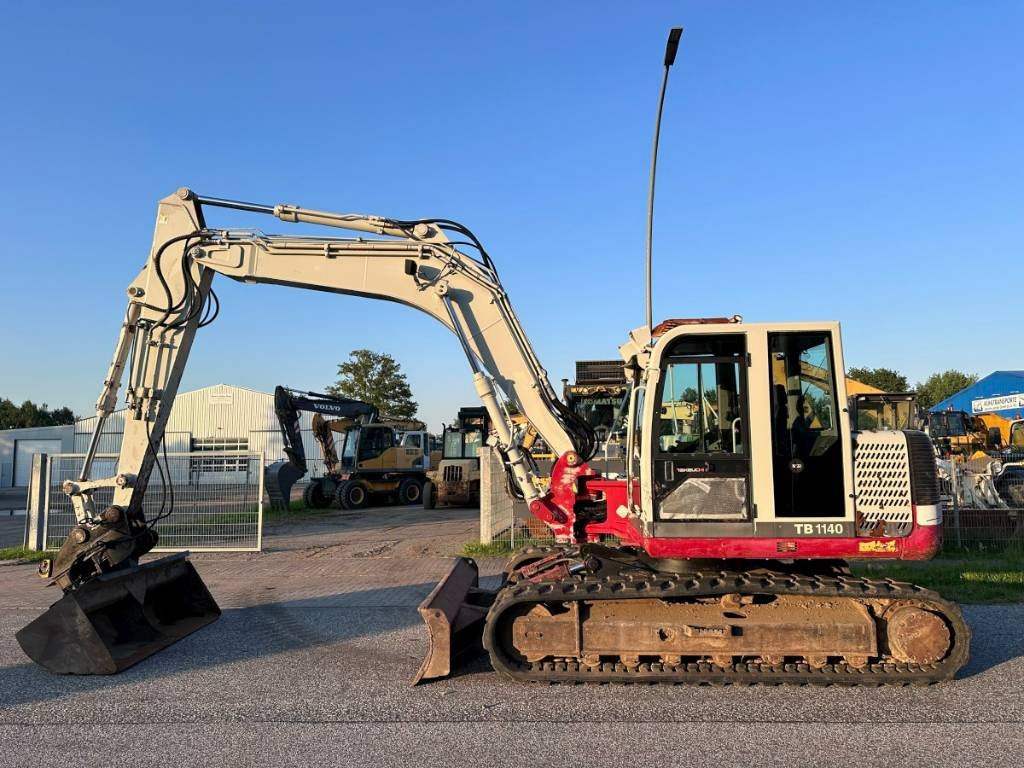 Takeuchi TB 1140 + ISUZU Motor Klima 14.3 Tonnen ! - Crawler excavator: picture 1 Takeuchi TB 1140 + ISUZU Motor Klima 14.3 Tonnen ! - Crawler excavator: picture 1