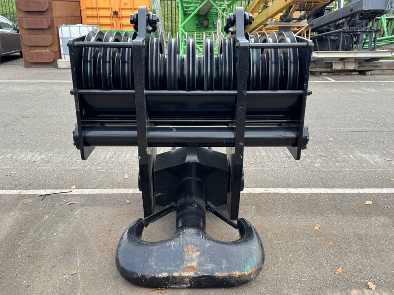 Kobelco CKE 2500 - Truck mounted crane for Construction machinery: picture 1 Kobelco CKE 2500 - Truck mounted crane for Construction machinery: picture 1