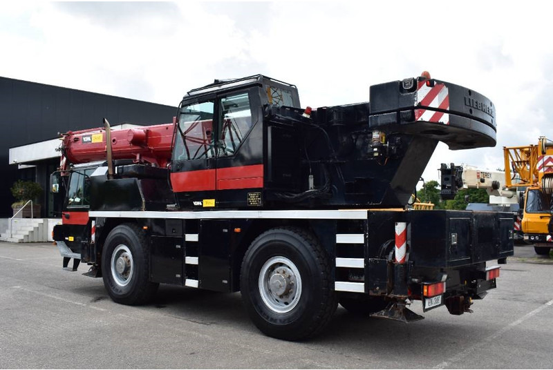 All terrain crane Liebherr LTM 1030-2: picture 8