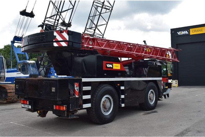 All terrain crane Liebherr LTM 1030-2: picture 6