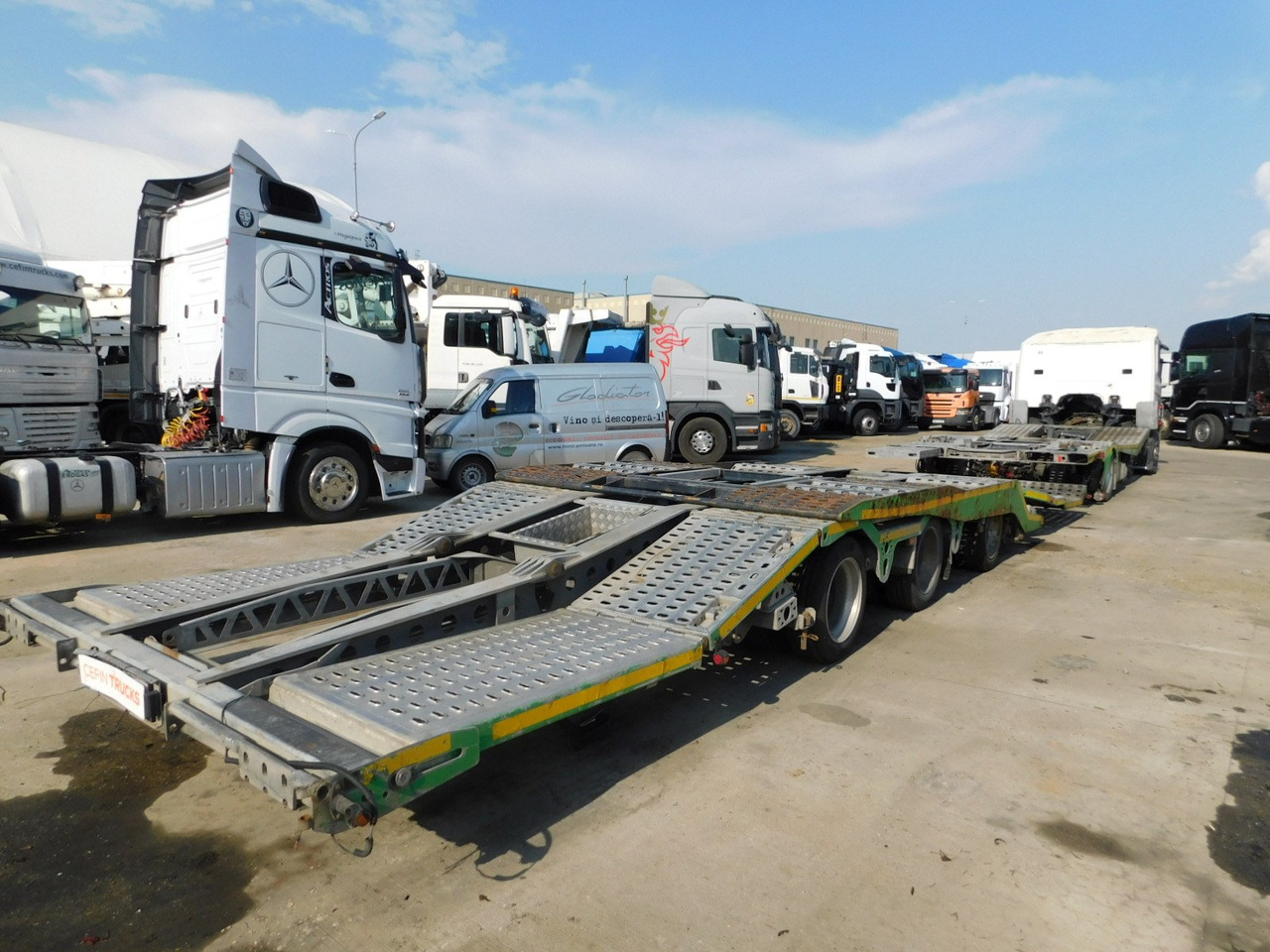 Scania Lb 4x2 - Car transporter truck: picture 3 Scania Lb 4x2 - Car transporter truck: picture 3
