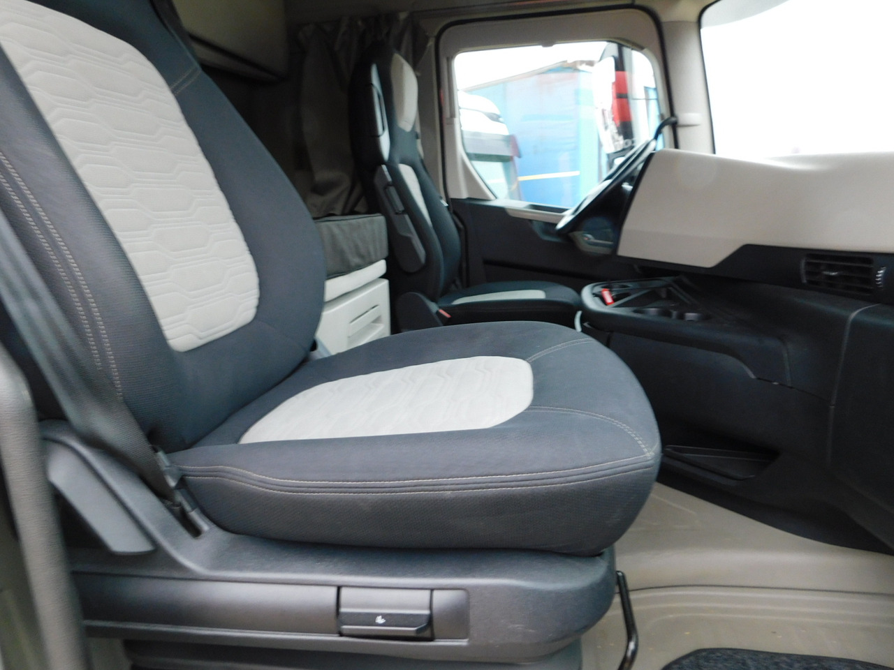 Ford F max ll 4x2 scab e6 12tx2620 - Tractor unit: picture 5 Ford F max ll 4x2 scab e6 12tx2620 - Tractor unit: picture 5