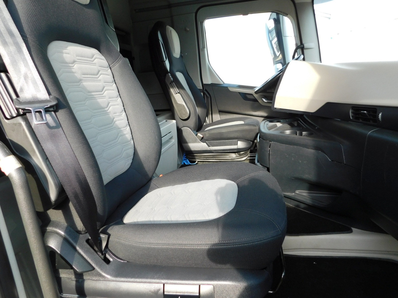 Ford F max ll 4x2 scab e6 12tx2620 - Tractor unit: picture 5 Ford F max ll 4x2 scab e6 12tx2620 - Tractor unit: picture 5